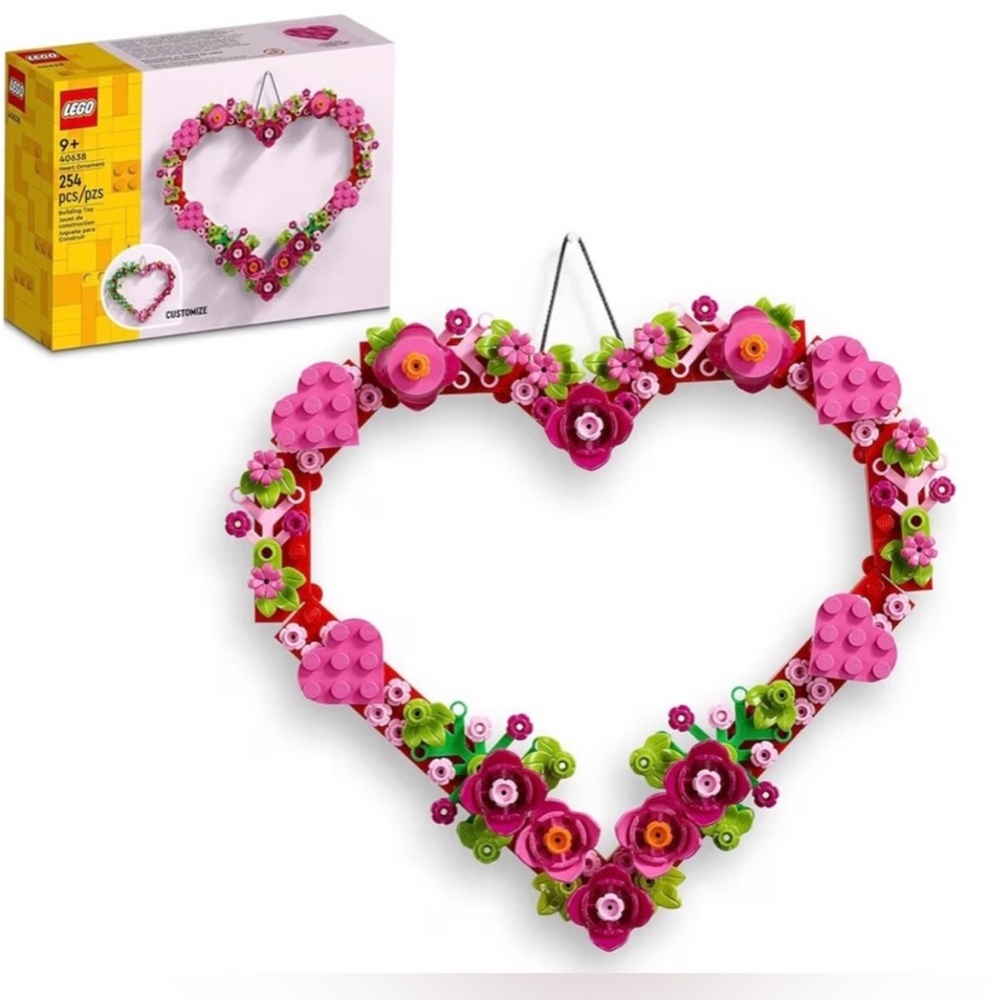 LEGO Floral Heart Wreath 40638